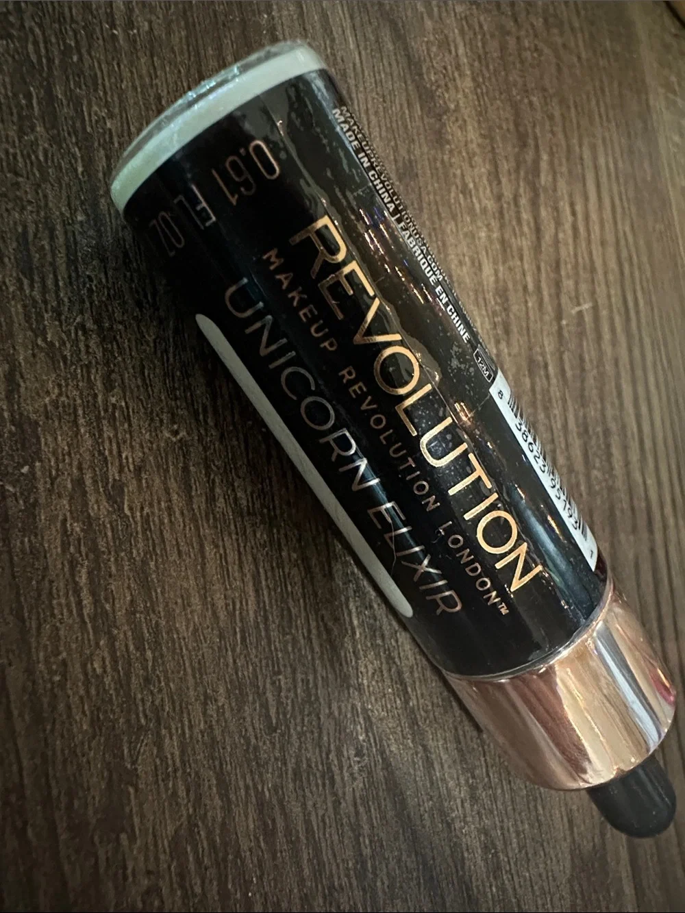 Makeup Revolution Unicorn Elixir Face Highlighter - White/Iridiscent